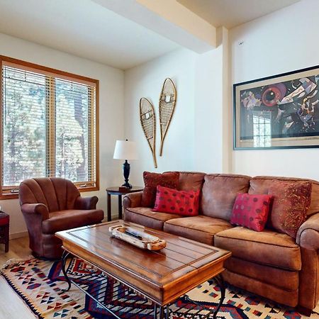 Mammoth Green 118 Located On Sierra Star Golf Course, Private Patio, Summer Pool Condo Маммот-Лейкс Екстер'єр фото